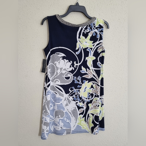 Navy and White Floral Dress - Picture 4 of 7